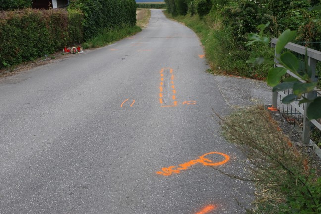 Crash in Schlierbach: Schwerverletztes Mdchen (14) erlag nach Unfall im Klinikum ihren Verletzungen