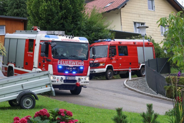 Gasaustritt: Gasleitung bei Baggerarbeiten auf einem Grundstck in Grieskirchen beschdigt
