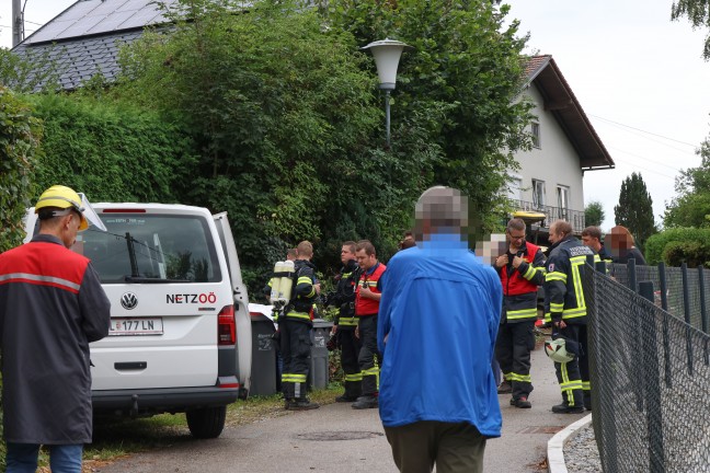 Gasaustritt: Gasleitung bei Baggerarbeiten auf einem Grundstck in Grieskirchen beschdigt