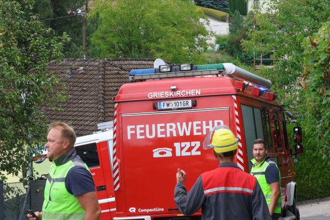 Gasaustritt: Gasleitung bei Baggerarbeiten auf einem Grundstck in Grieskirchen beschdigt