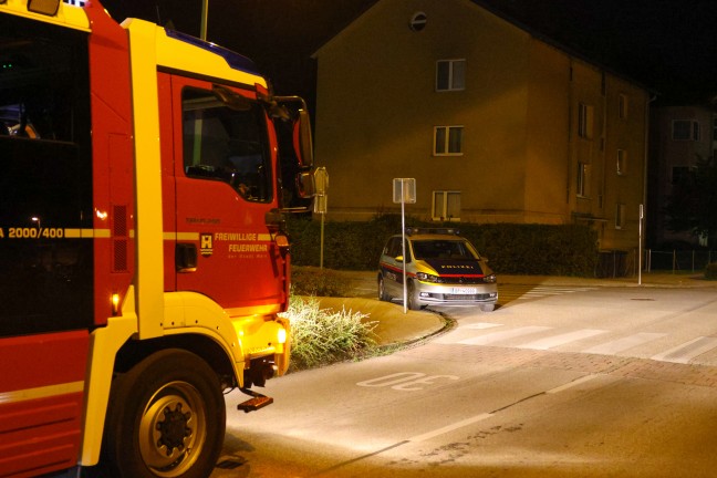 Rauchender Boiler: Einsatzkrfte der Feuerwehr zu Brandverdacht in Wels-Vogelweide alarmiert