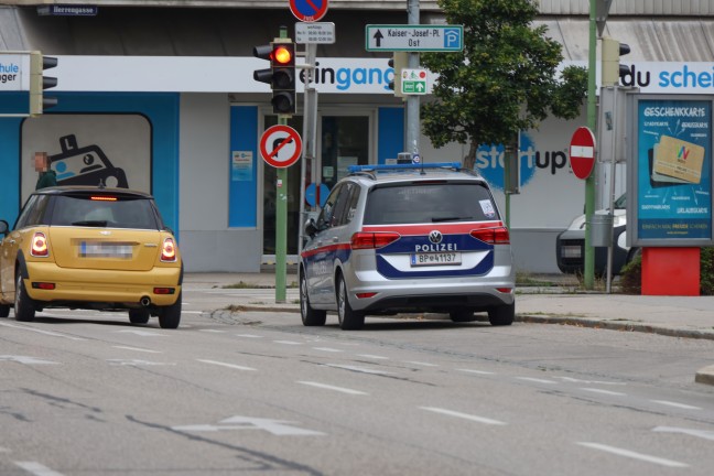 Brandverdacht: Angebrannte Speisen in einer Wohnung in Wels-Innenstadt