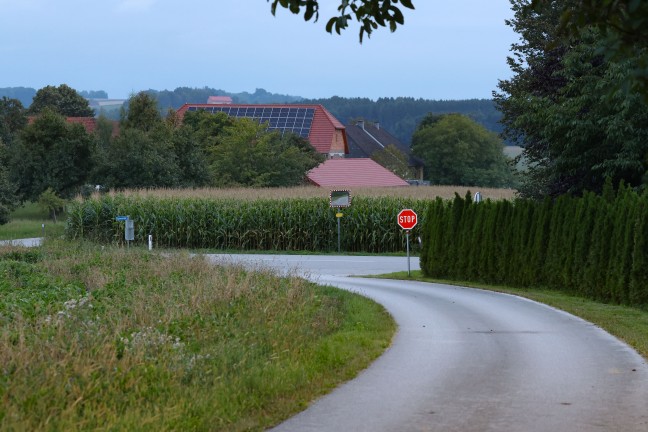 Einsatzkrfte zu Personenrettung nach Fahrzeugkollision in Pfarrkirchen bei Bad Hall alarmiert