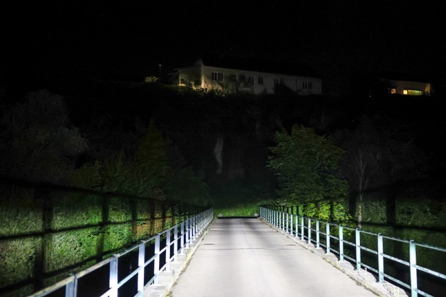 Personenrettung: Einsatzkrfte zur Rettung einer Person aus unwegsamem Gelnde in Sierning alarmiert