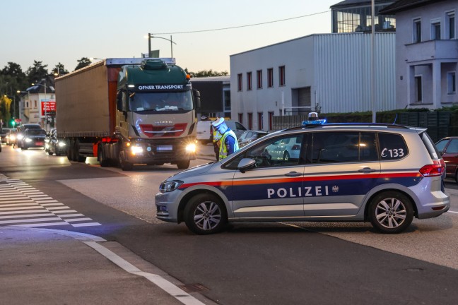 Linz: Feuerwehreinsatz, Stromausfall und Straensperre nach Schaden an einer Mittelspannungsleitung