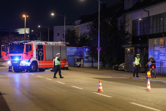 Linz: Feuerwehreinsatz, Stromausfall und Straensperre nach Schaden an einer Mittelspannungsleitung