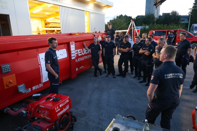 Regionale Fachmesse: Feuerwehr prsentiert eigenen Fhrungskrften Sttzpunkte und Spezialausrstung