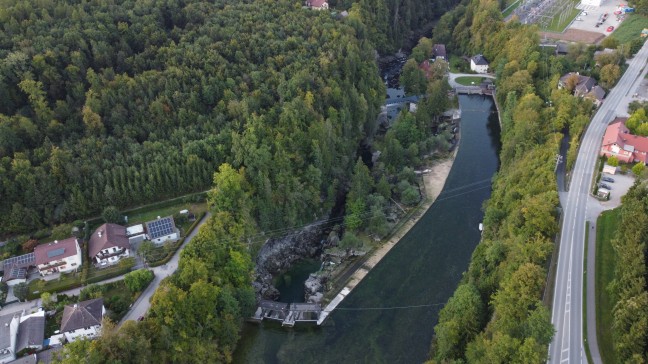 Schnorchelunfall in Roitham am Traunfall: Vier teils Schwerverletzte beim Schnorcheln in der Traun 