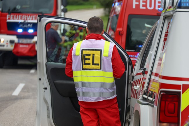 Tdlicher Verkehrsunfall: Auto in Kematen am Innbach frontal gegen Unterfhrung gekracht
