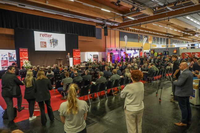 "retter Messe 2025": Claudia Plakolm (VP) erffnete in Wels die Leitmesse fr Einsatzorganisationen