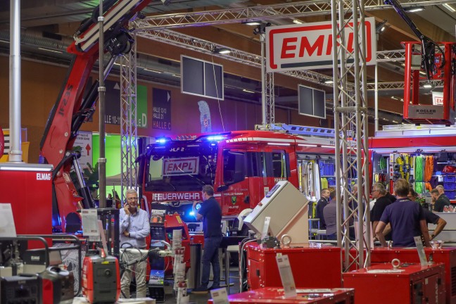 "retter Messe 2025": Claudia Plakolm (VP) erffnete in Wels die Leitmesse fr Einsatzorganisationen