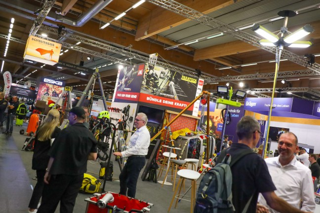 "retter Messe 2025": Claudia Plakolm (VP) erffnete in Wels die Leitmesse fr Einsatzorganisationen