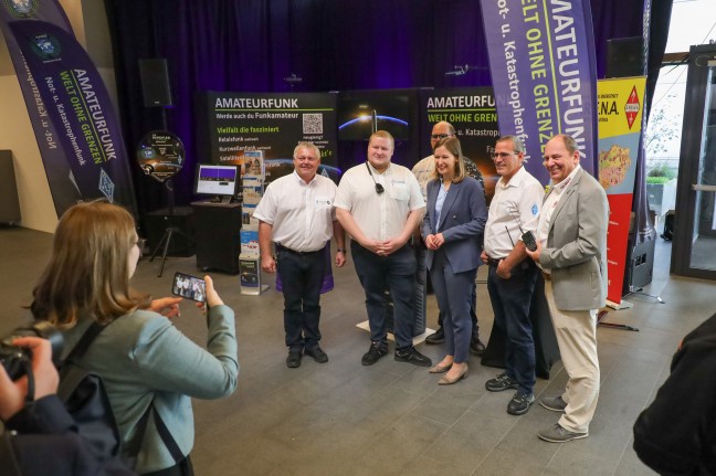 "retter Messe 2025": Claudia Plakolm (VP) erffnete in Wels die Leitmesse fr Einsatzorganisationen