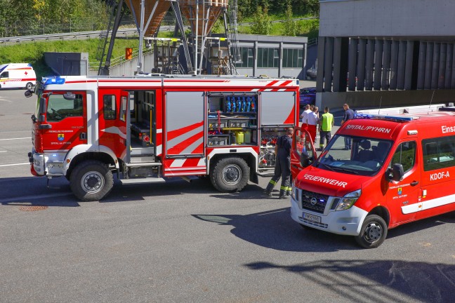Brand im Bosrucktunnel: Grerer Einsatz der Feuerwehren auf Pyhrnautobahn bei Spital am Pyhrn