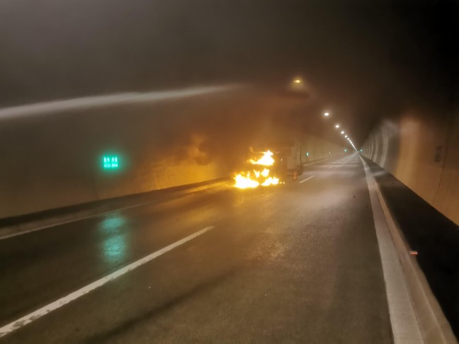 Brand im Bosrucktunnel: Grerer Einsatz der Feuerwehren auf Pyhrnautobahn bei Spital am Pyhrn