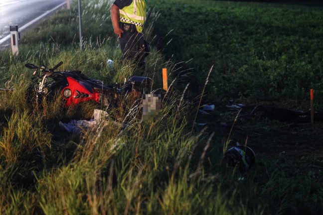 Tdliche Kollision zwischen Motorroller und Motorrad auf Voralpenstrae bei Rohr im Kremstal