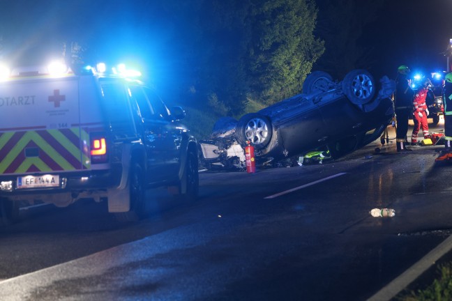 Tdlicher Verkehrsunfall: Autolenker starb bei folgenschwerem Unfall auf Eferdinger Strae in Fraham