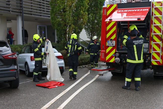 Kochschokolade angebrannt: Einsatz von Feuerwehr, Rettung und Polizei bei Wohngebude in Sattledt