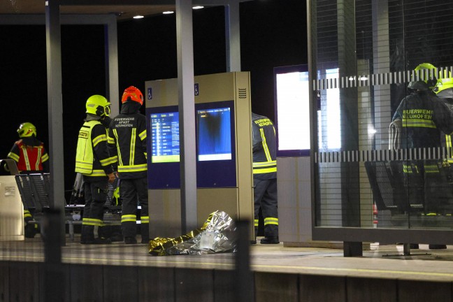 Schwer verletzt: Frau im Bahnhofsbereich in Neuhofen an der Krems von S-Bahn-Garnitur berrollt