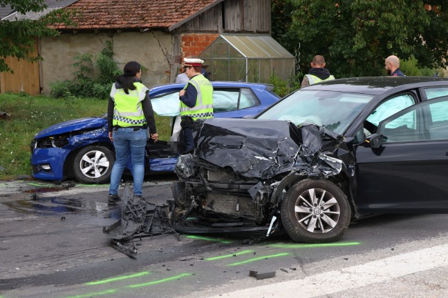 Autolenker (91) nach Verkehrsunfall bei Eberstalzell im Klinikum verstorben