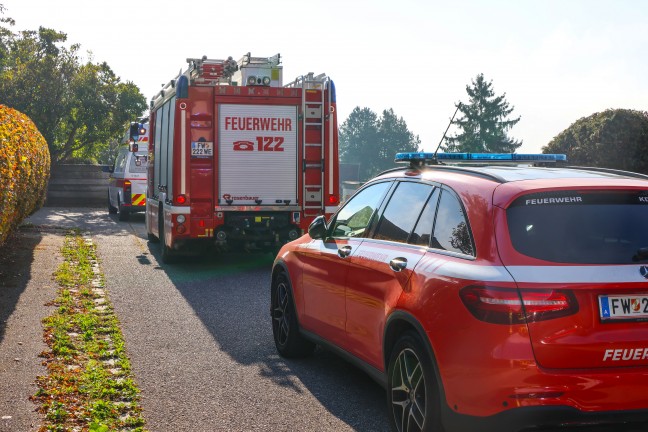 Personenrettung: ltere Person in Wels-Vogelweide in einem Klappbett eingeklemmt