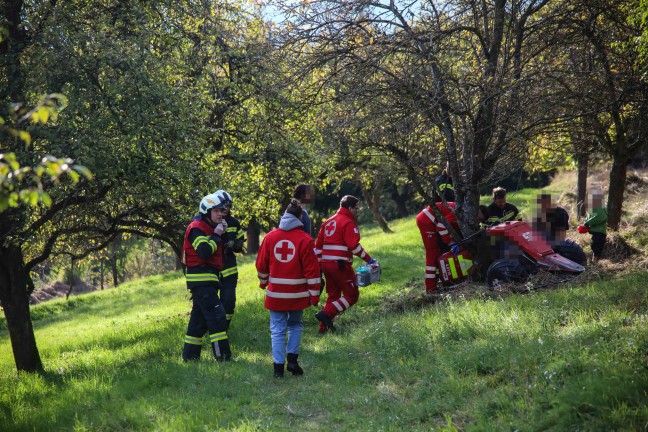 Personenrettung: Person bei Mharbeiten in Scharten unter Balkenmher eingeklemmt