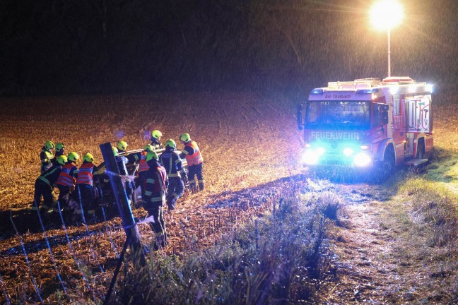 Verkehrsunfall ohne Lenker: PKW auf Pyhrnpass Strae in Thalheim bei Wels von Fahrbahn abgekommen
