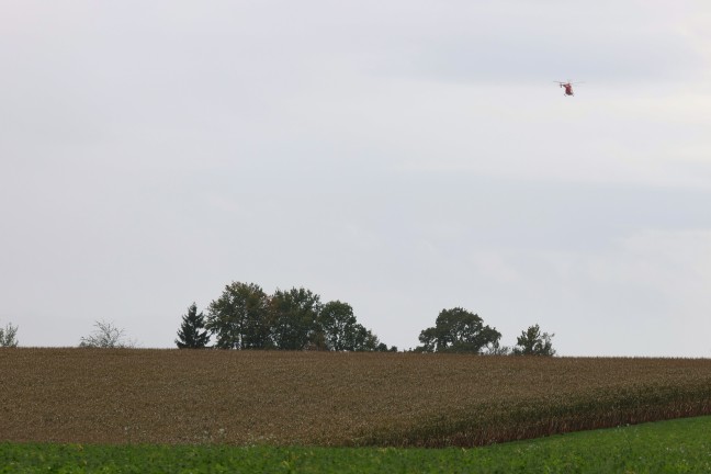 Totalsperre: Notarzthubschrauber nach Verkehrsunfall auf Westautobahn in Eberstalzell im Einsatz