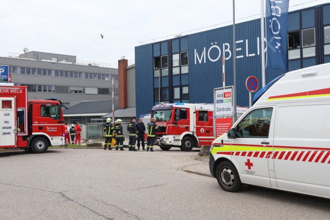 Sprinkleranlage lschte Brand in Kantinenkche bei Mbelhauszentrale in Wels-Neustadt