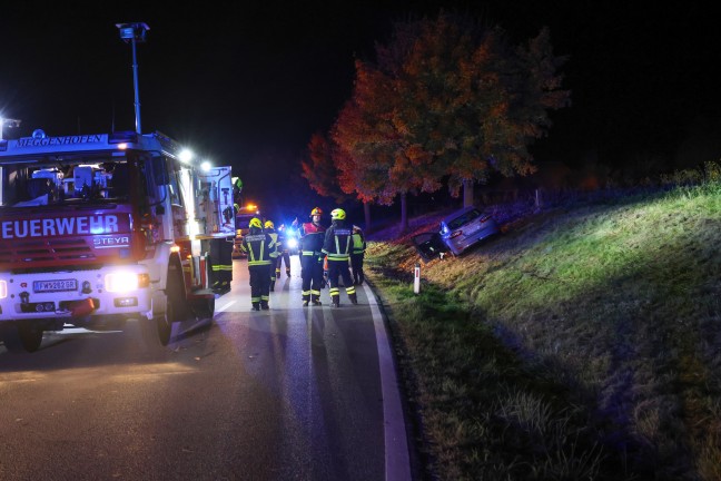 Tdlicher Verkehrsunfall: Auto auf Gallspacher Strae bei Meggenhofen frontal gegen Baum gekracht