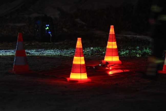 Personensuche: Feuerwehr zu nchtlicher Suchaktion nach Polizeieinsatz in Wels-Innenstadt alarmiert