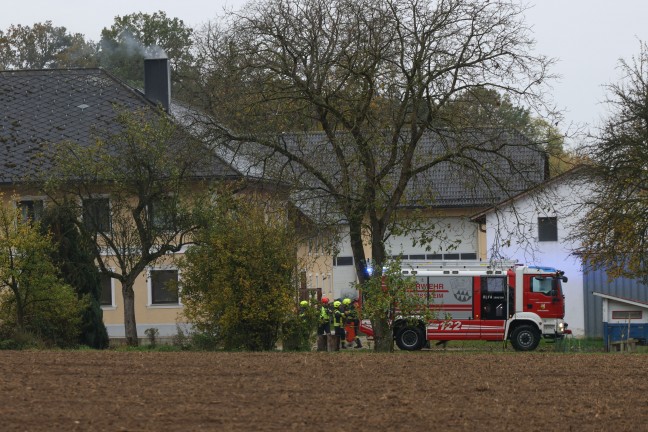 Ausgedehnter Brand einer Selche in einem Vierkanter in Schleiheim