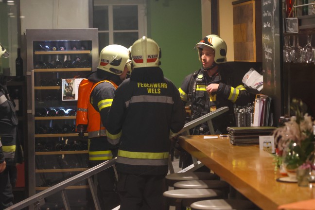 Glimmbrand in einem Restaurant in Wels-Innenstadt sorgte fr grere Rauchentwicklung