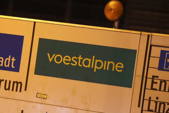 Tdlicher Arbeitsunfall: Arbeiter (49) auf Baustelle in Linz unter Betonelement eingeklemmt