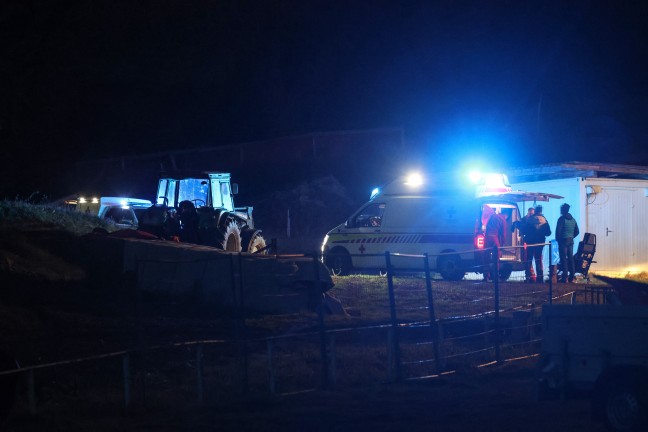 Taufkirchen an der Trattnach: Personenrettung durch Feuerwehr nach schwerem Motocross-Sturz