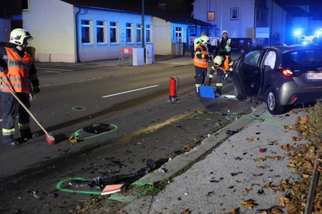 Geisterfahrerunfall: Heftiger Crash mit falsch fahrendem PKW auf Wiener Strae in Wels-Pernau