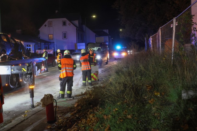 Geisterfahrerunfall: Heftiger Crash mit falsch fahrendem PKW auf Wiener Strae in Wels-Pernau