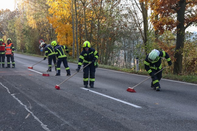 Frontalcrash: Personenrettung bei schwerem Verkehrsunfall auf Innviertler Strae in Bad Schallerbach