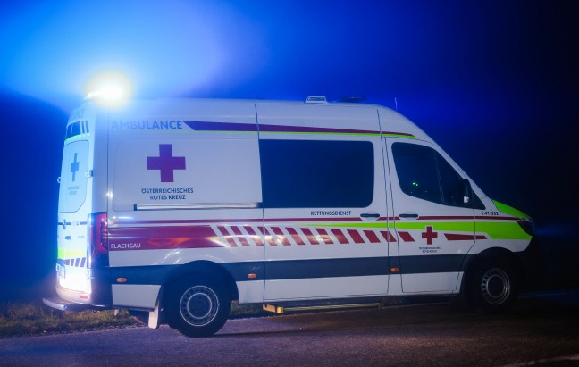 Schwerer Verkehrsunfall in einem Kreuzungsbereich in Eggelsberg