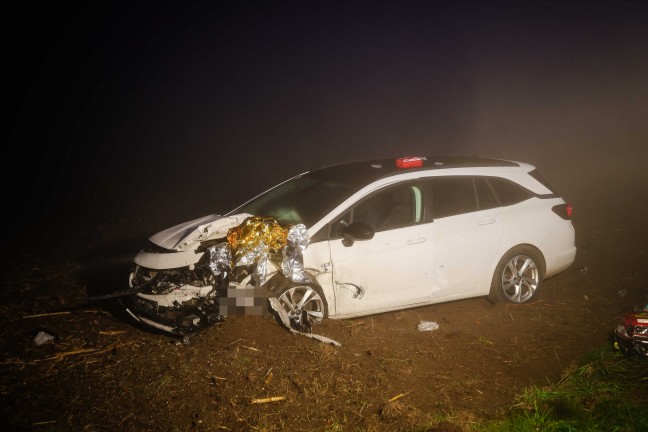 Schwerer Verkehrsunfall in einem Kreuzungsbereich in Eggelsberg
