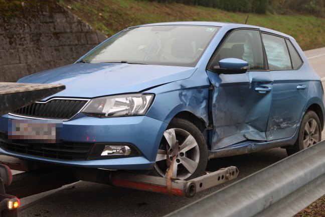 Kreuzungscrash zwischen zwei PKW auf Voralpenstrae in Kremsmnster fordert zwei Verletzte