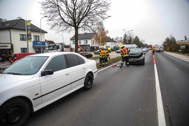 Aufrumarbeiten nach Auffahrunfall auf Wiener Strae bei Marchtrenk