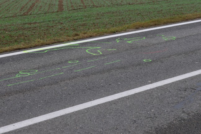 Tdlicher Verkehrsunfall: 35-Jhriger bei Pettenbach nachts von Auto berrollt