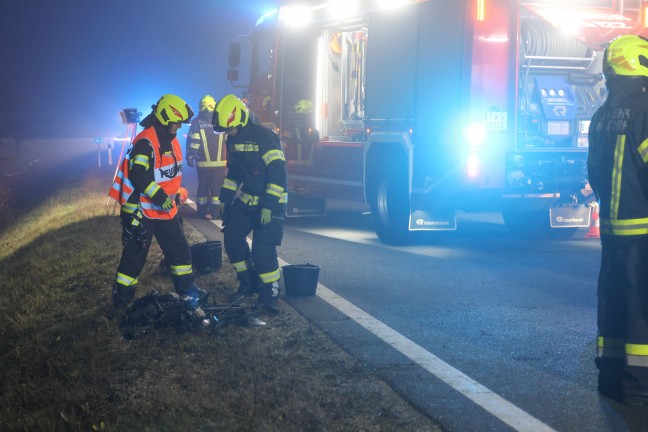 Schwerer Verkehrsunfall mit drei beteiligten Autos auf Steyrer Strae bei Kronstorf