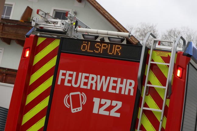 Schneepflug sorgte ungewollt fr rutschige Strae in Grnburg