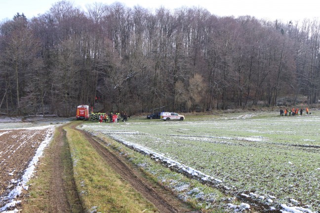 Personenrettung: Rettung einer verletzten Person aus unwegsamem Waldstck in Sipbachzell