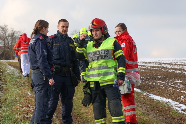 Personenrettung: Rettung einer verletzten Person aus unwegsamem Waldstck in Sipbachzell