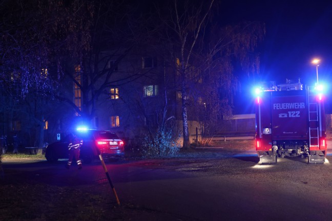 Brandverdacht: Schnelle Entwarnung nach gemeldetem Wohnungsbrand in Wels-Pernau