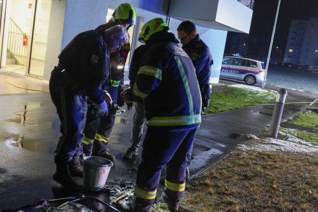 Brand im Keller eines Mehrparteienwohnhauses in Asten