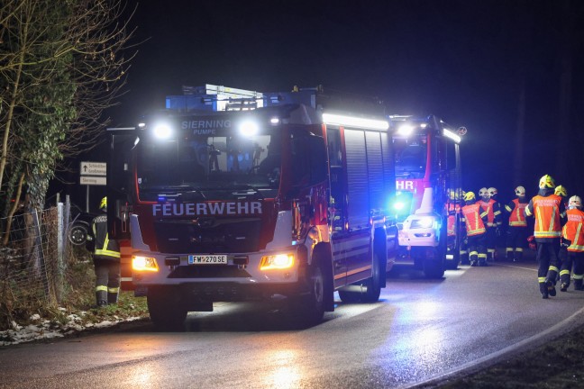 Schwerer Kreuzungscrash zwischen zwei PKW auf Voralpenstrae bei Sierning